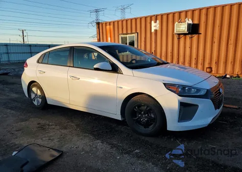 2017 Hyundai Ioniq Blue z USA, uszkodzony, nr VIN KMHC65LC3HU030964
